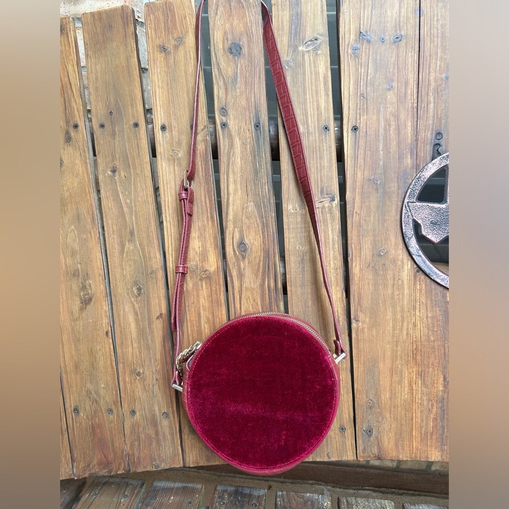 FREE PEOPLE BURGUNDY VELVET ROUND CROSSBODY - Picture 3 of 16